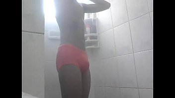Preview 1 of Barzzres Boy - Novinho no banho 2 - ericdosnudes