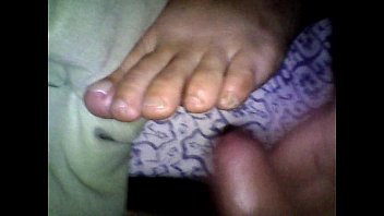 Preview 4 of Tribal Sex Usa Movie - paja en pies de mi mujer d. 35