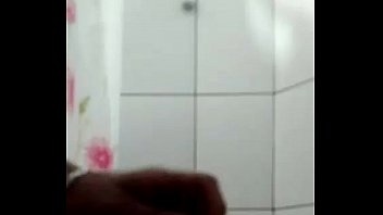Preview 4 of Xxxxxx Movie Hd - novinho do interior batendo uma no banho