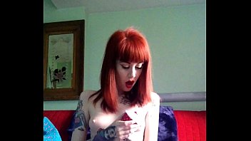 Preview 1 of Sleepinb Mom - Petite emo slut fucks herself