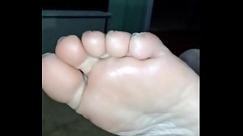Preview 1 of Ruined Handjod - Pezinho cheiroso