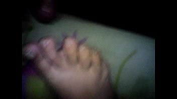 Preview 2 of Blb Trmaryies - paja con los pies de mi mujer d. 31