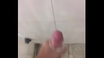Preview 2 of Shalu Menon Hot Sex - Batendo uma r&aacute_pidinha no banho