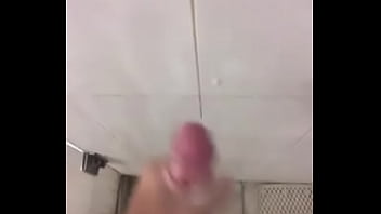 Preview 3 of Shalu Menon Hot Sex - Batendo uma r&aacute_pidinha no banho