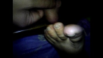 Preview 2 of Taushy Video - paja con los pies de mi mujer d. 28