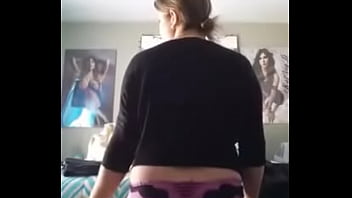 Preview 1 of Alyssa Taylor Cutie - Aka Paris Twerk 117343999