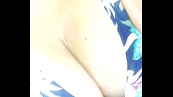 Preview 1 of Hot Girl Farts In Bed - MOV 0109