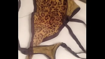 Preview 1 of One Hour Timing Mom Sex Videos - Tanga usada de mi prima