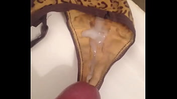 Preview 4 of One Hour Timing Mom Sex Videos - Tanga usada de mi prima