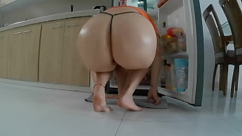 Preview 3 of Pascal Subsulets - Camara graba a sirvienta bbw haciendo el aseo
