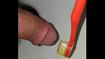 Preview 4 of Piastra Rubbing - Kinky toothbrush treatment 3