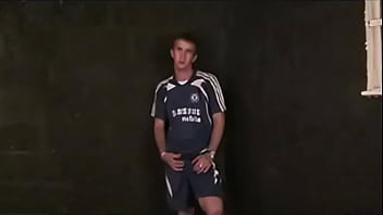 Preview 1 of Scholl Glie - Jogadores fudendo depois do jogo