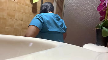 Preview 2 of No Sex Milf - Enfermera culona bbw culo extremo captada por camara amateur