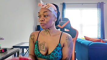 Preview 2 of Patricia Lopez Webcam - 2 pounds of GUMMY WORM Challenge