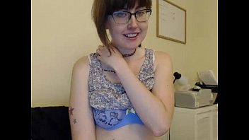Preview 3 of Paki Vodeo - babygirl helena flashing on live webcam