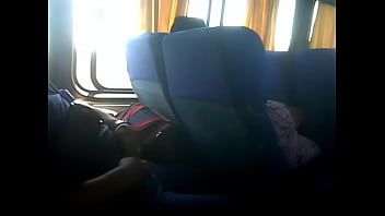 Preview 2 of Teen Sex Net - mujer le manosea a tio bigoton en Bus.3GP