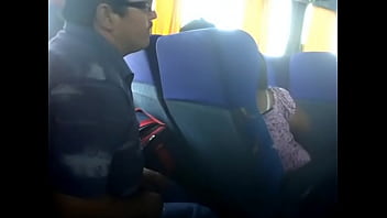 Preview 4 of Teen Sex Net - mujer le manosea a tio bigoton en Bus.3GP