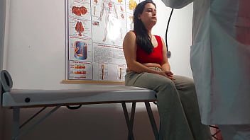 Preview 1 of Fposex Xxxcom - Ginecologista enfia dedo no cu e fode paciente!