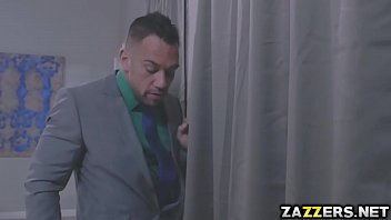 Preview 1 of Gros Dick - Juelz lets Johnny fuck her in the ass