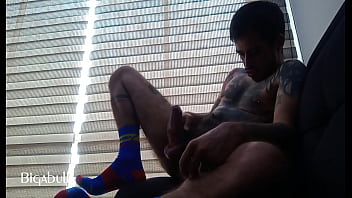 Preview 2 of Kitty Jung Brother - Rico como me saco la leche en la sala de mi casa