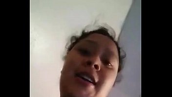 Preview 1 of Wife Fuck Hubby Watching - Puta comiendo banana