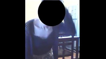 Preview 4 of 3 Chiks - bailando muy sexi perra golosa