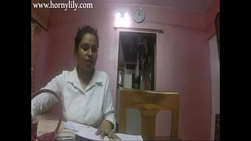 Preview 2 of Nni Bhabhi - Indian Aunty Sex Horny Lily In Office HD