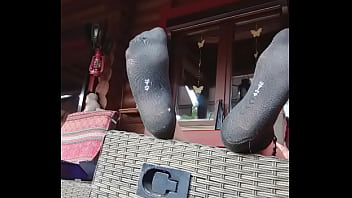 Preview 1 of Xix Xin - Schwarze Socken auf der Veranda