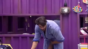Preview 3 of Bam Car - bbb16 renan dando uma patolada