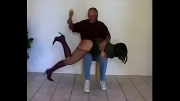 Preview 1 of 4k Hd Thai - hairbrush spanking