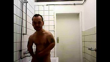 Preview 3 of My Nxnn - shower dwarf zwerg cock massage f&uuml_r lina so traum ist