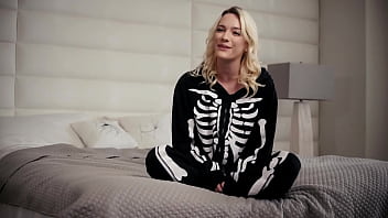 Preview 1 of Girls Massage Girls Xxx - Gorgeous Blonde Kenna James Gets Fucked Hard By Her Sexy Boyfriend Nathan Bronson