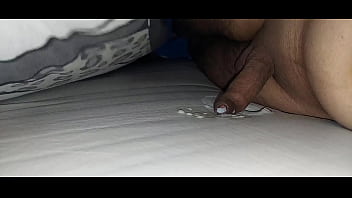 Preview 2 of Punheta Escondida - masturbation at night on the mattress and ejaculation sperm in the mattress hole and fuck her