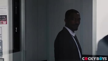 Preview 1 of Japanese Mom Vs Black - Tristan Hunter es follado por Sean Xavier
