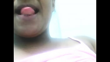 Preview 2 of English Mom Vintage - madura colombiana curentona me manda video