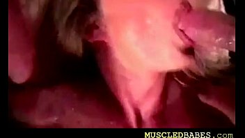 Preview 3 of Hannah Grace - Muscled blonde big clitoris exposion