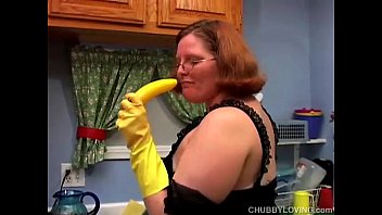 Preview 1 of Artis Sensor - Hot and horny chubby housewife has a nice wank in the kitchen