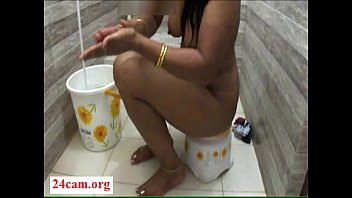 Preview 1 of Lesbians In Ring - Desi mona bath in hotel bath room