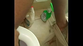 Preview 1 of Hot Amateur Cougar Mom First Bbc - Quickie stroke 7