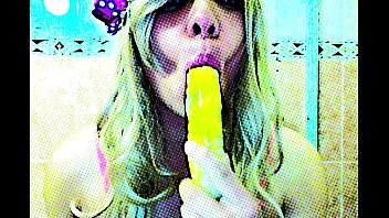 Preview 3 of Grandmother Small Son Jungle - rubia putita de s. manda video a su novio mamando un platano