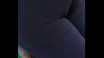 Preview 1 of Michaella Valdez Pinay - upskirt boliviano en tanga rosa