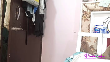 Preview 1 of Flm Porno Buka Perawan - Sasur Aur Bahu Ghar me Akele- Father-in-law Fucked his daughter-in-law after showing his penis