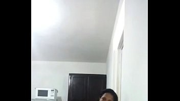 Preview 1 of Antu Usa Porn Milf - Morena se graba en la cocina Moja la Tasa