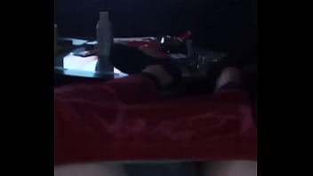Preview 1 of Leaked Cyreel - Putita guanaca meti&eacute_ndote botella de smirnoff ice