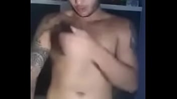 Preview 3 of Norwayi Model - chico tatuado masturbandose