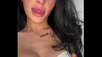 Preview 1 of Bige Wamen Xxx - Horny American exchange student touches herself