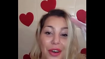 Preview 2 of Hard Pussy Big - Mariana Diarco en la ducha