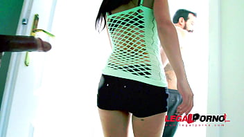Preview 1 of 18 Filipina Teen - Joselyn first time in studio: 3on1 airtight DP SZ1129
