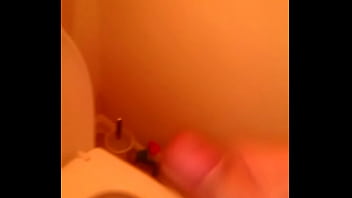 Preview 1 of English Puuy - VID 20160104 235002