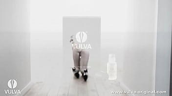 Preview 4 of Sabrine Oops - VULVA Original - The intimate scent of a woman
